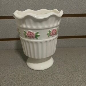 Vintage Ucagco White Ceramic Rose Floral Bud‎ Vase Japan Decor